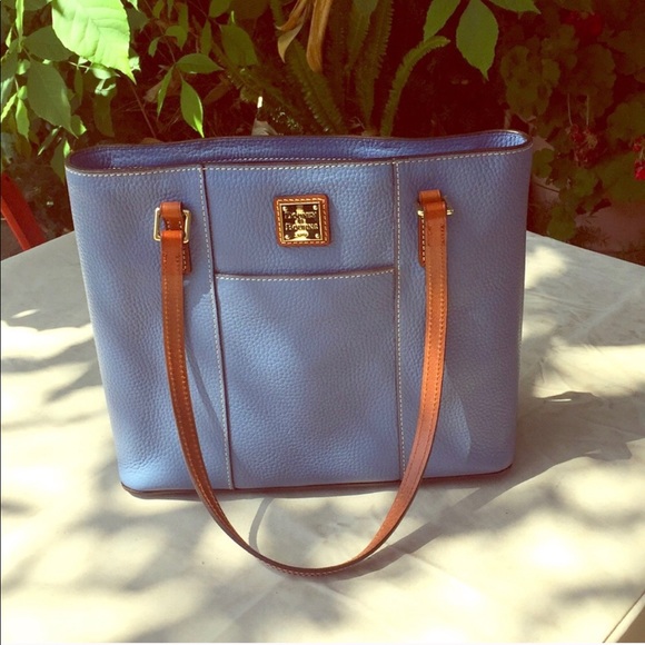 Dooney & Bourke Handbags - ❤️❤️Dooney and Bourke ❤️❤️Small Lexington Shopper
